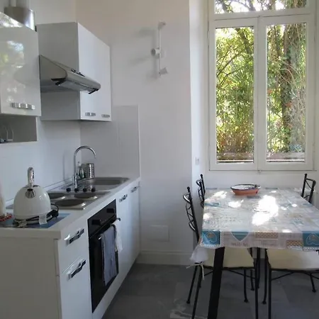 Apartment Peachey, Intero Piano Con Giardino